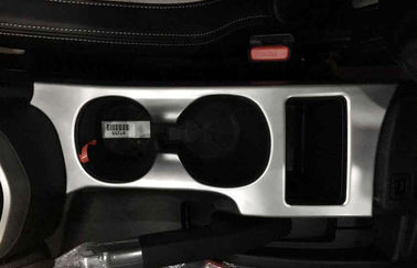 Dobra cena. Nissan Nowy Qashqai 2015 2016 Części wykończenia wnętrza samochodowego Chromed Cup Holder Frame w Internecie