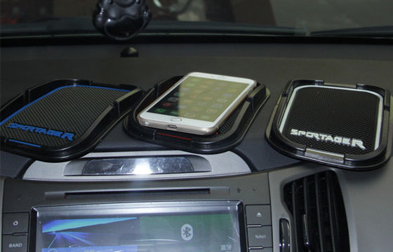 Dobra cena. KIA Sportage R 2010 2014 Wnętrze Matka antypoślizgowa, Matka antypoślizgowa dla komórek w Internecie