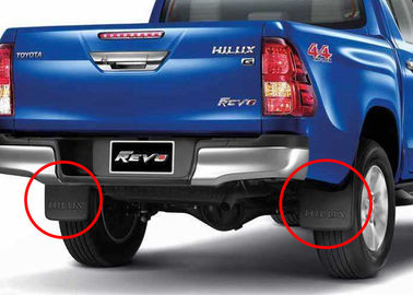 Dobra cena. TOYOTA Hilux Revo 2015 2016 2017 Ochrona od błota samochodowego klapy / ochrona od rozpylania w stylu OE w Internecie