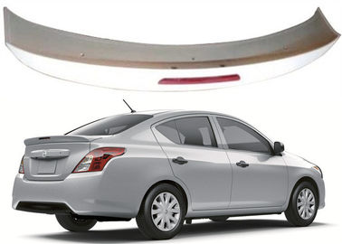 Dobra cena. ABS tylny dach samochodu spoiler z światłem stop dla Nissan 2019 Sunny Almera w Internecie