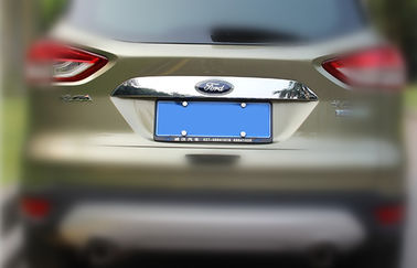 Dobra cena. Ford Kuga Escape 2013 2014 Części nadwozia, tylny podkład, pas chromowy w Internecie
